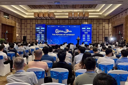 Diễn đàn chuyên sâu về Internet với chủ đề “Tương lai của Internet” trong khuôn khổ VNNIC Internet Conference 2022. 