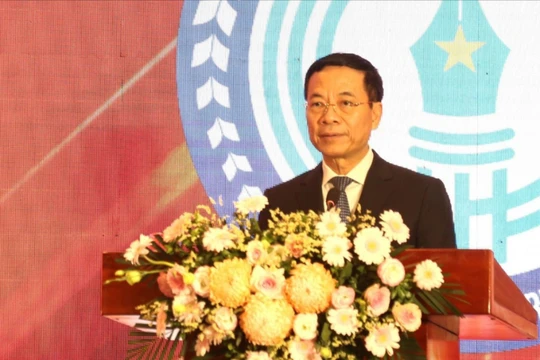 Bộ trưởng Bộ Thông tin và Truyền thông Nguyễn Mạnh Hùng phát biểu chỉ đạo.