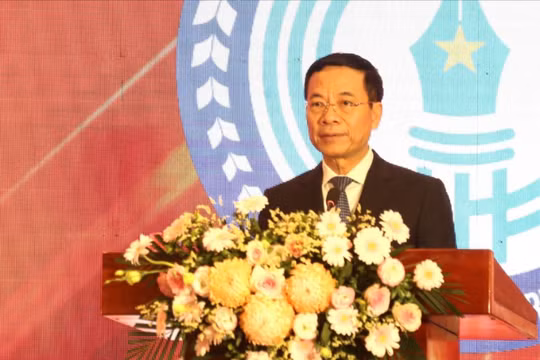 Bộ trưởng Bộ Thông tin và Truyền thông Nguyễn Mạnh Hùng phát biểu chỉ đạo.