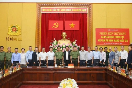 Các đại biểu dự Phiên họp thứ nhất Ban Vận động thành lập Hiệp hội An ninh mạng quốc gia.