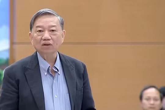 Bộ trưởng Bộ Công an Tô Lâm cho rằng không cấp căn cước cho trẻ em dưới 14 tuổi là khoảng trống khiến công dân không có giấy tờ để hội nhập quốc tế. 