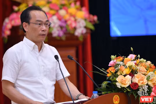 Thứ trưởng Bộ Giáo dục và Đào tạo Hoàng Minh Sơn.