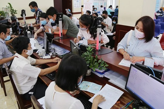 Bộ Nội vụ cho rằng việc triển khai kết nối liên thông, đồng bộ dữ liệu CBCCVC của tỉnh, thành với CSDLQG về CBCCVC là hết sức cần thiết.