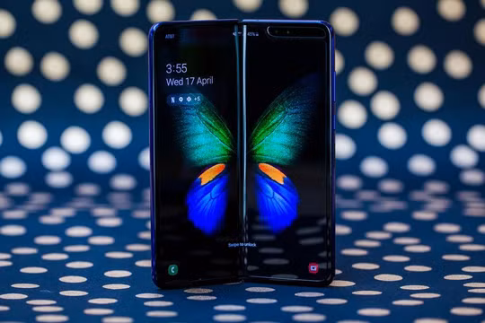 Galaxy Fold. Ảnh: CNET