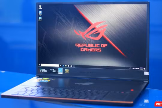 Zephyrus S GX701GX, latop chơi game có giá 85 triệu đồng của Asus.