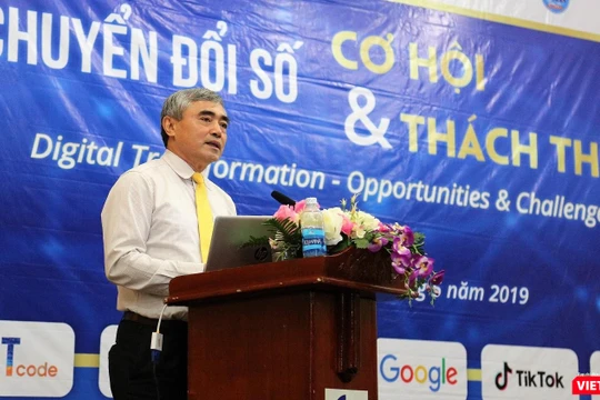 Chủ tịch Hội Truyền thông số Việt Nam, ông Nguyễn Minh Hồng phát biểu khai mạc Hội thảo.