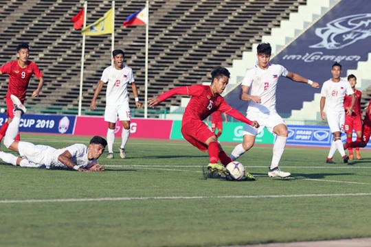 Được đánh giá cao hơn, nhưng U22 Việt Nam đã có trận thắng vất vả trước U22 Philippines. Ảnh: VFF