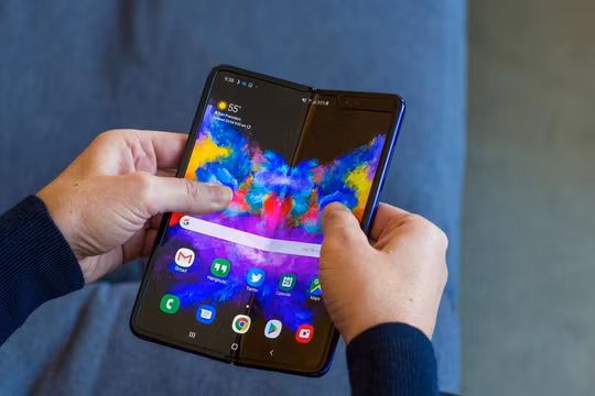 Samsung Galaxy Fold. Ảnh minh họa: CNET
