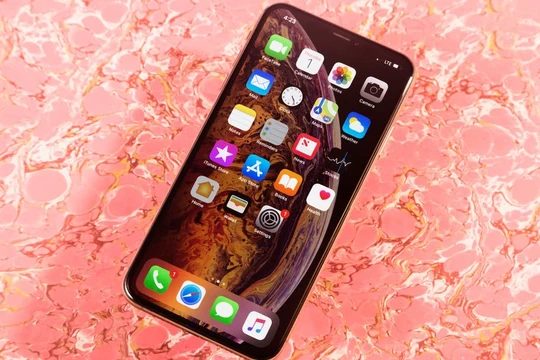 iPhone XR. (ảnh minh họa: CNET)