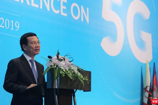 Bộ trưởng Bộ Thông tin & Truyền thông Nguyễn Mạnh Hùng phát biểu khai mạc Hội thảo ASEAN về 5G. 