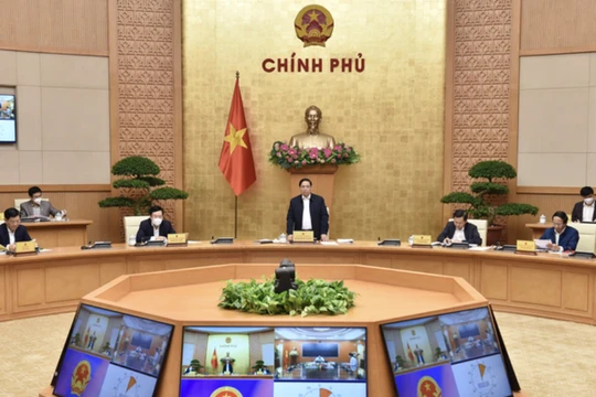 Chính phủ đặt mục tiêu phục hồi, phát triển nhanh hoạt động sản xuất, kinh doanh (Ảnh: VGP)