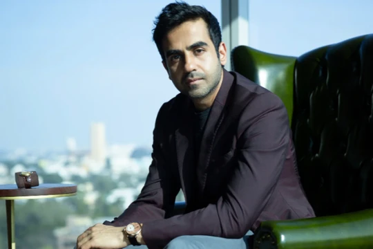 Nikhil Kamath được xem là một trong những người đưa 'Gen Z' của Ấn Độ tiếp cận với thị trường chứng khoán (Ảnh: Jyothy Karat)