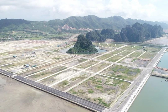 Lãi đậm như Du lịch Mai Quyền – chủ dự án 'hòn non bộ' ở Quảng Ninh