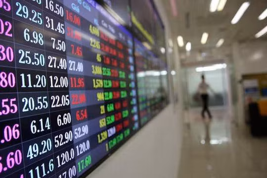 Chứng khoán LPBank (LPBS) muốn tăng vốn gấp 15,5 lần lên 3.900 tỉ đồng