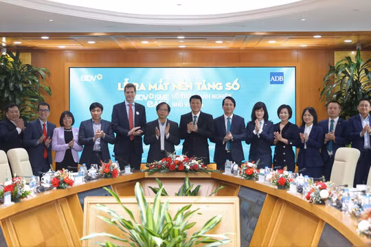 BIDV ra mắt nền tảng số SMEASY 