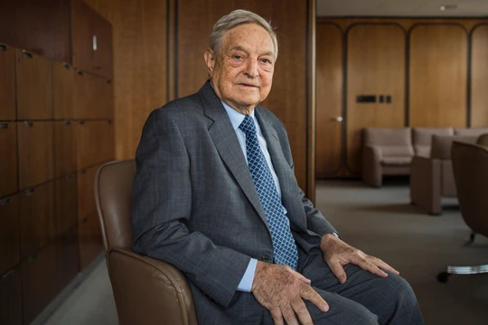 Triết lý của George Soros: Trong đầu tư, hãy cứ im lặng mà làm!