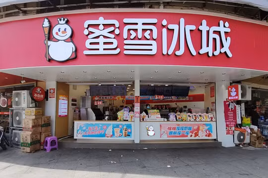 Mixue: Hành trình từ cửa hàng đá bào đến thương hiệu trà sữa bình dân hàng đầu Trung Quốc