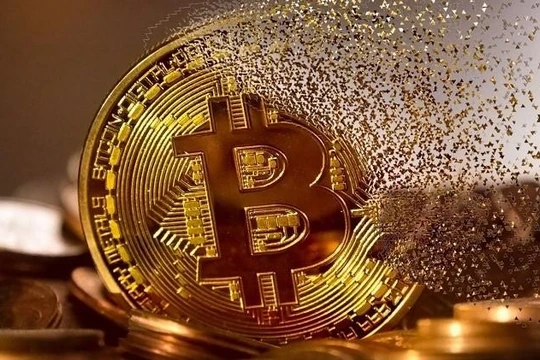 Bán tháo tăng mạnh, thị trường tiền số 'bốc hơi’ hơn 200 tỉ USD 