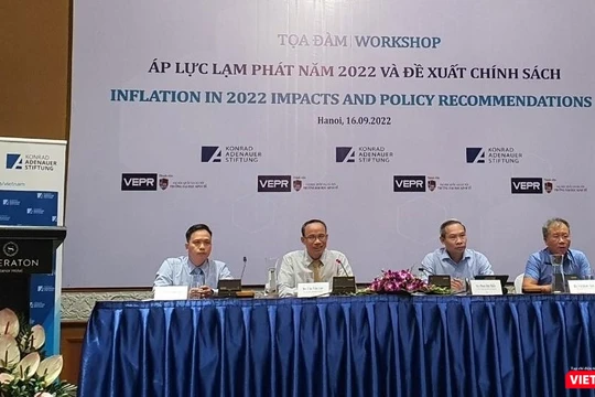 Toàn cảnh buổi Tọa đàm Áp lực lạm phát năm 2022 và đề xuất chính sách
