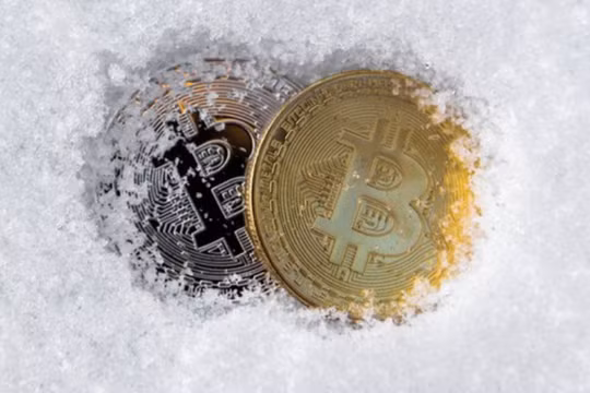 Khắc nghiệt như 'mùa đông crypto': Thêm một công ty cho vay tiền số dừng mọi hoạt động rút tiền