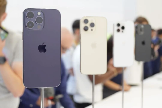 Nguồn cung iPhone 14 gián đoạn, FPT Retail, Thế Giới Di Động, Digiworld bị ảnh hưởng ra sao?