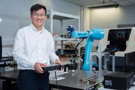 Vị giáo sư đứng sau đế chế 12 tỷ USD 'ươm mầm' cho các startup AI và robot Trung Quốc