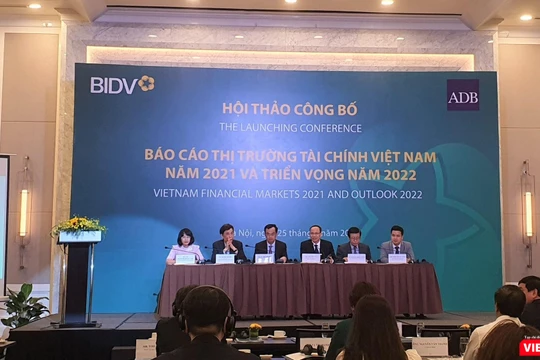 Toàn cảnh hội thảo công bố “Thị trường tài chính Việt Nam 2021 và triển vọng 2022”
