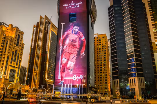 Các tập đoàn châu Á chi đậm cho World Cup 2022 (Ảnh: Getty Images)