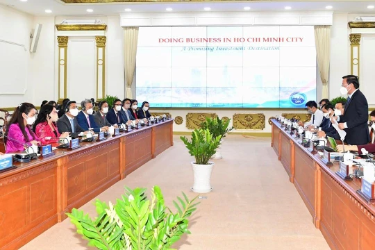 Buổi làm việc giữa lãnh đạo TP. HCM và Tập đoàn Vạn Thịnh Phát, ORIX Corporation, CK Assets Holdings Limited diễn ra trong khuôn khổ tuần lễ xúc tiến đầu tư của thành phố 