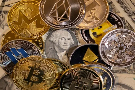 Hàng loạt công ty công nghệ, bao gồm các Big Tech, đang hợp tác cùng chính phủ các nước phát triển tiền điện tử (Ảnh: Guardian)