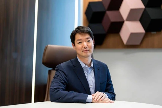 Tại sao thế hệ thứ 3 nhà Huyndai không gia nhập Tập đoàn lớn thứ ba của Hàn Quốc? 