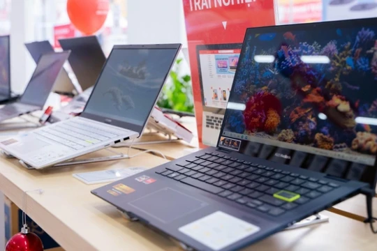 Nhu cầu laptop xuống thấp, lợi nhuận DGW, FRT và MWG gặp khó