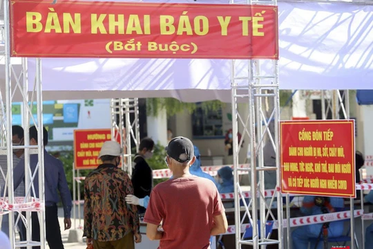 Bệnh nhân đến khám và chữa bệnh tại Bệnh viện C Đà Nẵng