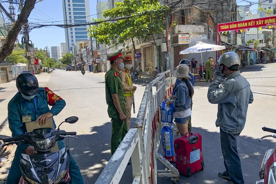 Khu vực dân cư xung quanh 3 bệnh viện tại trung tâm TP Đà Nẵng bị phong tỏa, cách ly