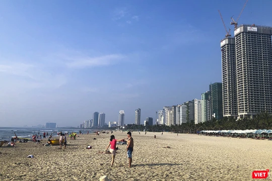 Một góc bãi biển Đà Nẵng