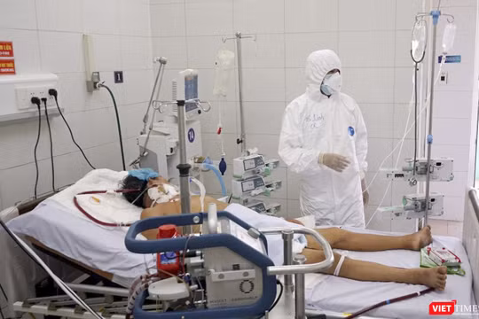 Bệnh nhân mắc COVID-19 đang được điều trị