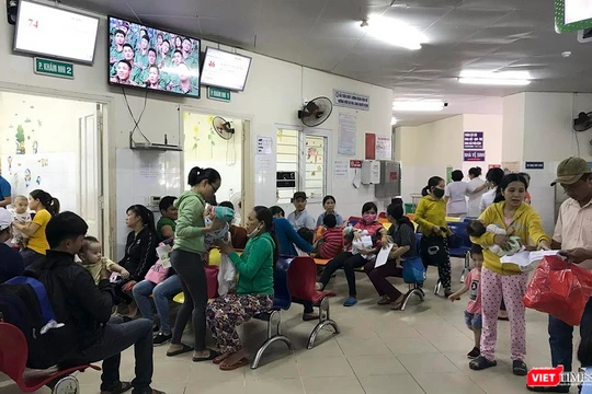 Một góc khu khám bệnh Bệnh viện Phụ sản - Nhi Đà Nẵng