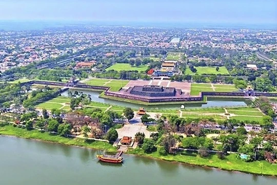Đô thị Huế nhìn từ trên cao.