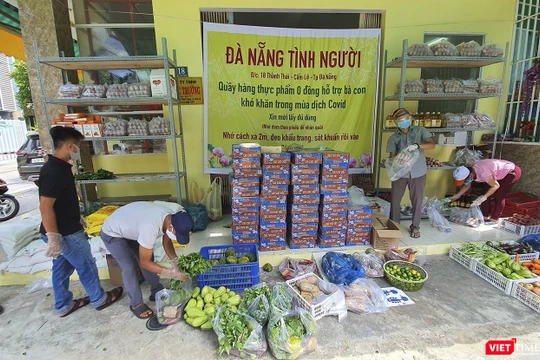 “Chợ thực phẩm 0 đồng” hỗ trợ người dân ảnh hưởng dịch COVID-19 ở Đà Nẵng