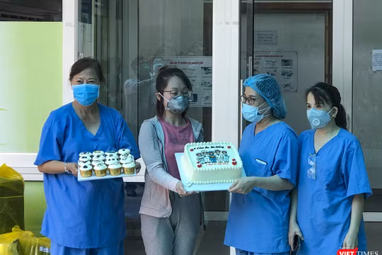 Bệnh nhân mắc COVID-19 thứ 135 được điều trị tại Bệnh viện Đà Nẵng xuất viện