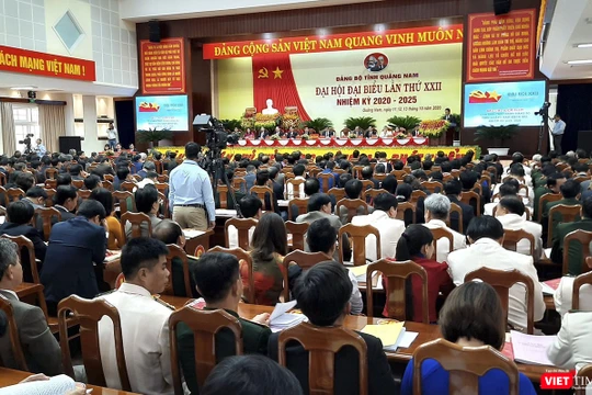 Quang cảnh phiên khai mạc Đại hội đại biểu tỉnh Quảng Nam lần thứ XXII (nhiệm kỳ 2020 - 2025) diễn ra sáng 12/10