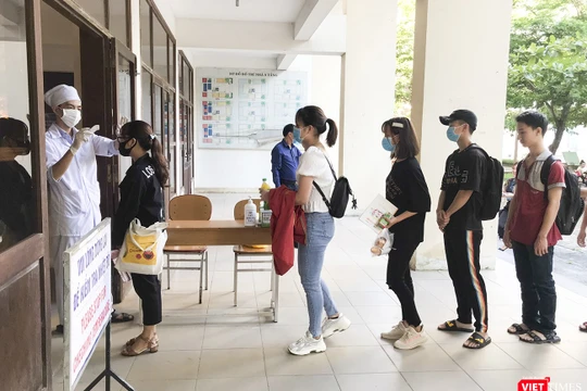 Các thí sinh thi THPT năm 2020 được đảm bảo quyền lợi trong mùa dịch COVID-19. Ảnh minh họa: Xuân Mai.