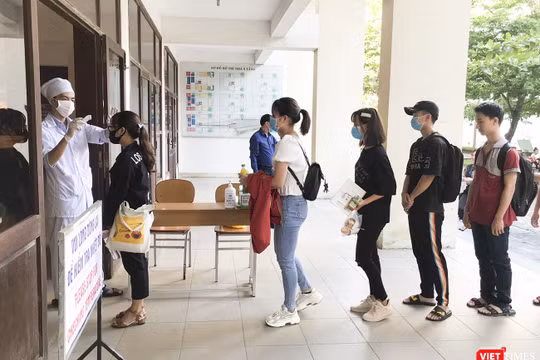 Các thí sinh thi THPT năm 2020 được đảm bảo quyền lợi trong mùa dịch COVID-19. Ảnh minh họa: Xuân Mai.