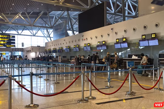 Một góc sân bay quốc tế Đà Nẵng mùa COVID-19