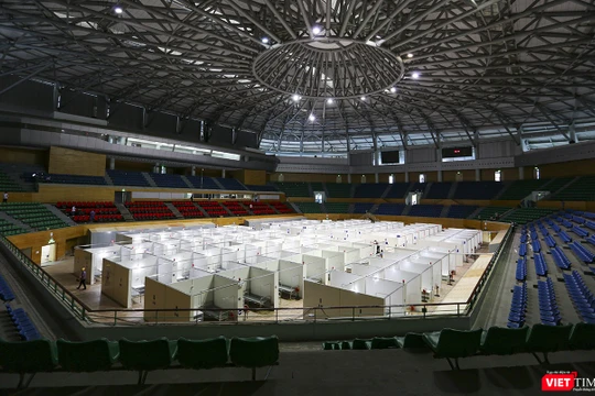 Toàn cảnh Bệnh viện dã chiến tại Cung thể thao Tiên Sơn (Đà Nẵng) đã hoàn thành hạng mục xây lắp