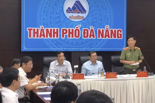 Trung tướng Nguyễn Văn Sơn - Thứ trưởng Bộ Công an phát biểu tại đầu cầu TP Đà Nẵng