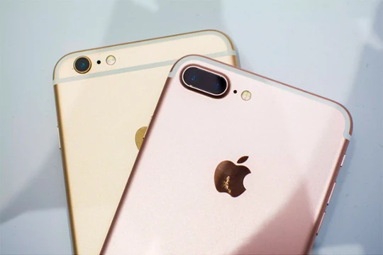 iPhone 7 và 7 Plus được tiết lộ năm ngoái (ảnh: Cnet)