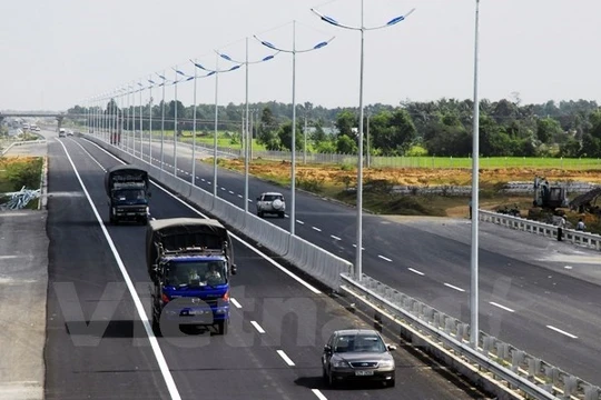 Đề xuất xây đường nối Đại lộ Đông Tây-cao tốc Trung Lương