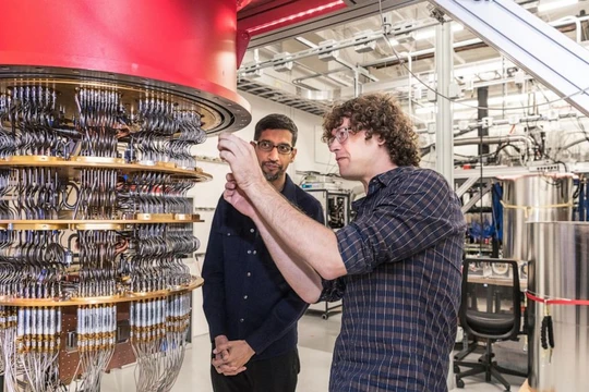Máy tính lượng tử của Google. Ảnh: ABC News