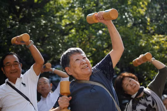 Già hóa, tỷ lệ sinh thấp đang là quốc nạn tại Nhật Bản. Ảnh: National Interest